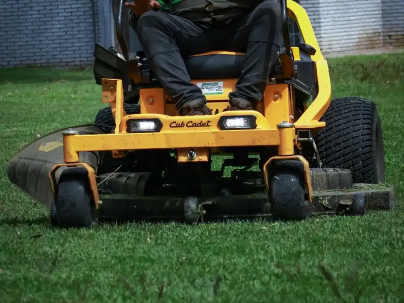 Cortadora Cub Cadet de frente