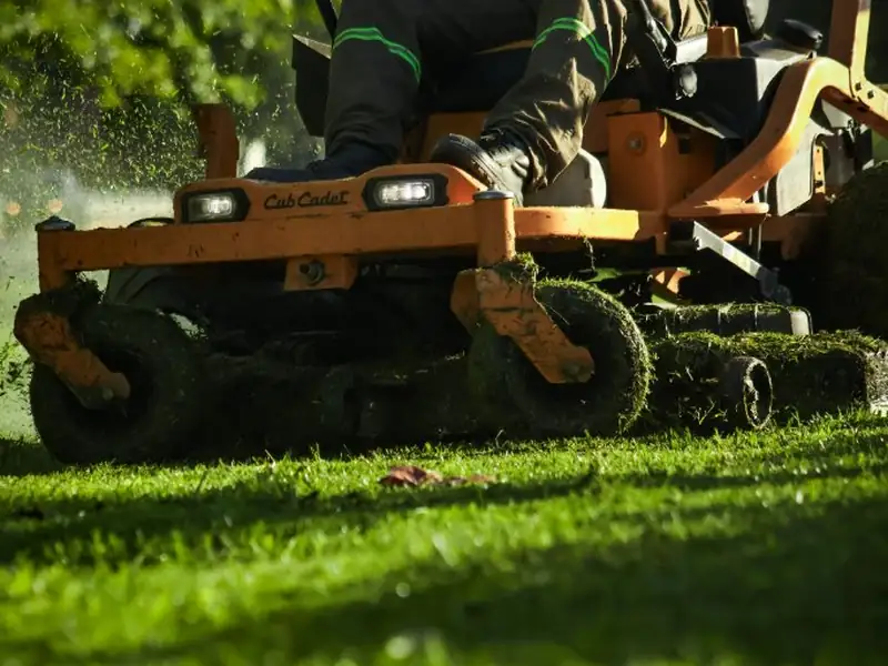 Corte de césped con Cub Cadet